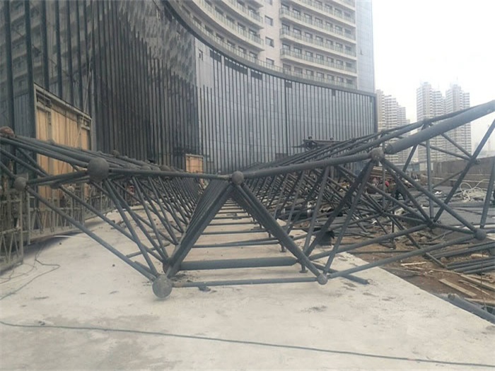 卫辉万豪酒店雨棚网架